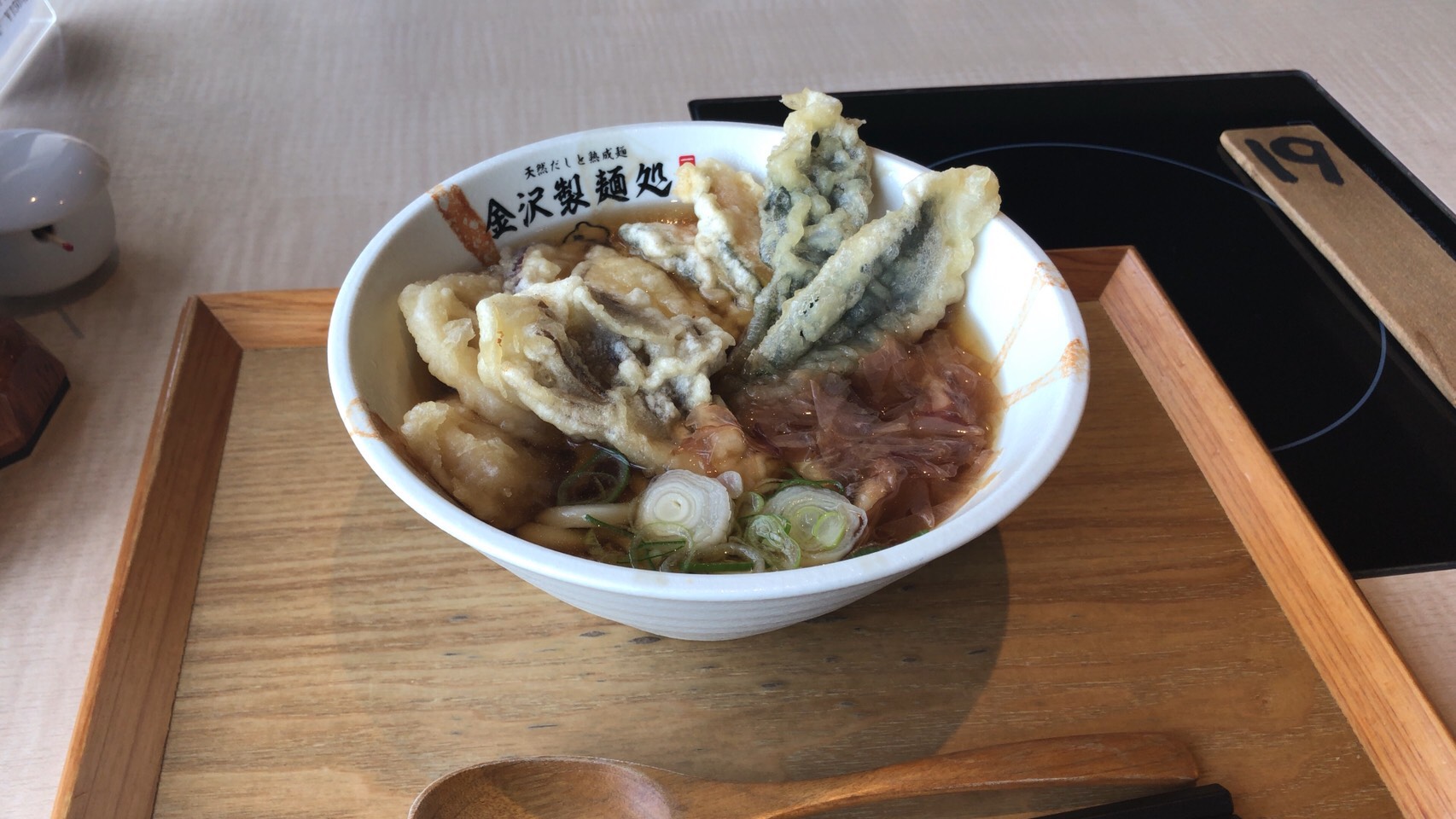 金沢フォーラスさんぽ 地元製麺所で作られる麺でおいしいうどんを 加賀旬菜くらぶ かなざわさんぽ