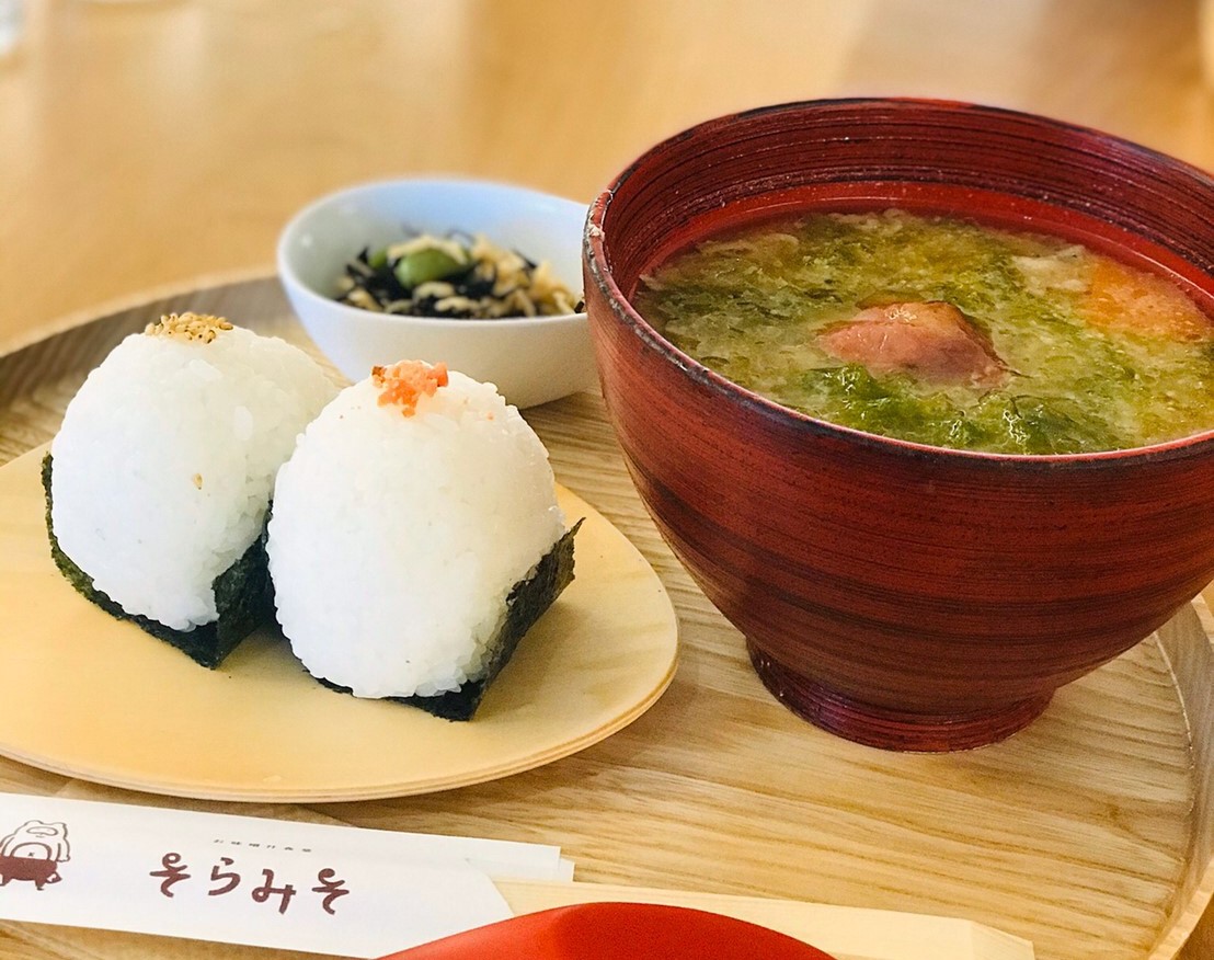 カフェスペースで地元金沢の味噌 お米を満喫 お味噌汁食堂そらみそ かなざわさんぽ